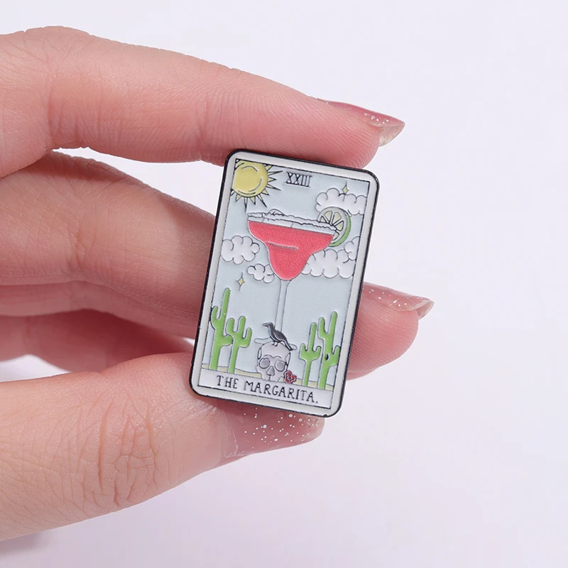 Custom Tarot Enamel Pins Beer  - Wine Beer Pizza recension och pris